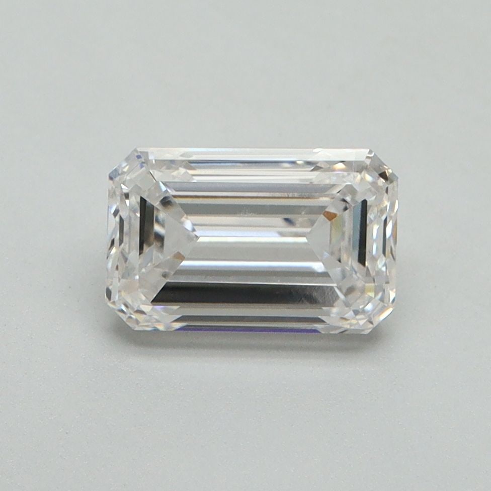 Loose Diamond - EMERALD 1.46ct F VS1: Loose Diamond - EMERALD 1.46ct F VS1 Source: This is a real non-mined Diamond that has been grown in a lab Shape: EMERALD Carats: 1.46 Color: F Clarity: VS1 Certification: NONE Video:
