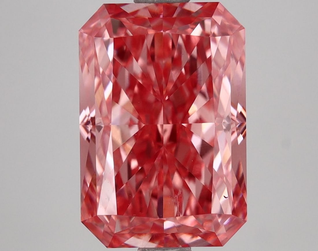 Loose Diamond - RADIANT 3.16ct Fancy Vivid Pink VVS2: Loose Diamond - RADIANT 3.16ct Fancy Vivid Pink VVS2 Source: This is a real non-mined Diamond that has been grown in a lab Shape: RADIANT Carats: 3.16 Color: Fancy Vivid Pink Certification: IGI Video: