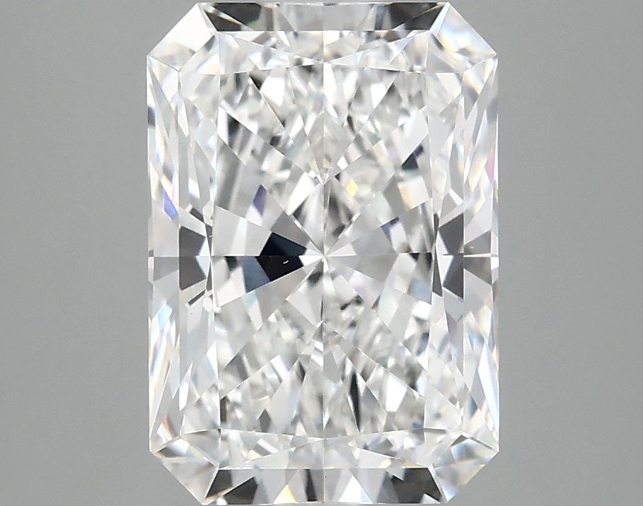 Loose Diamond - RADIANT 3.1ct E VS1: Loose Diamond - RADIANT 3.1ct E VS1 Source: This is a real non-mined Diamond that has been grown in a lab Shape: RADIANT Carats: 3.1 Color: E Clarity: VS1 Certification: IGI Video: