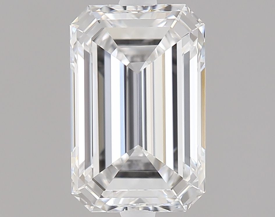 Loose Diamond - EMERALD 1.26ct D VVS1: Loose Diamond - EMERALD 1.26ct D VVS1 Source: This is a real non-mined Diamond that has been grown in a lab Shape: EMERALD Carats: 1.26 Color: D Clarity: VVS1 Certification: IGI Video: