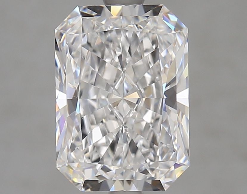 Loose Diamond - RADIANT 3.06ct D VVS2: Loose Diamond - RADIANT 3.06ct D VVS2 Source: This is a real non-mined Diamond that has been grown in a lab Shape: RADIANT Carats: 3.06 Color: D Clarity: VVS2 Certification: GIA Video: