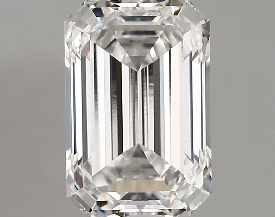 Loose Diamond - EMERALD 2.93ct E VVS2: Loose Diamond - EMERALD 2.93ct E VVS2 Source: This is a real non-mined Diamond that has been grown in a lab Shape: EMERALD Carats: 2.93 Color: E Clarity: VVS2 Certification: IGI Video: