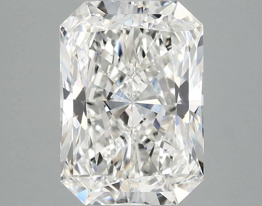 Loose Diamond - RADIANT 2.59ct G VVS2: Loose Diamond - RADIANT 2.59ct G VVS2 Source: This is a real non-mined Diamond that has been grown in a lab Shape: RADIANT Carats: 2.59 Color: G Clarity: VVS2 Certification: IGI Video:
