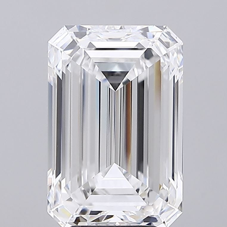 Loose Diamond - EMERALD 5.79ct E VVS2: Loose Diamond - EMERALD 5.79ct E VVS2 Source: This is a real non-mined Diamond that has been grown in a lab Shape: EMERALD Carats: 5.79 Color: E Clarity: VVS2 Certification: GIA Video: