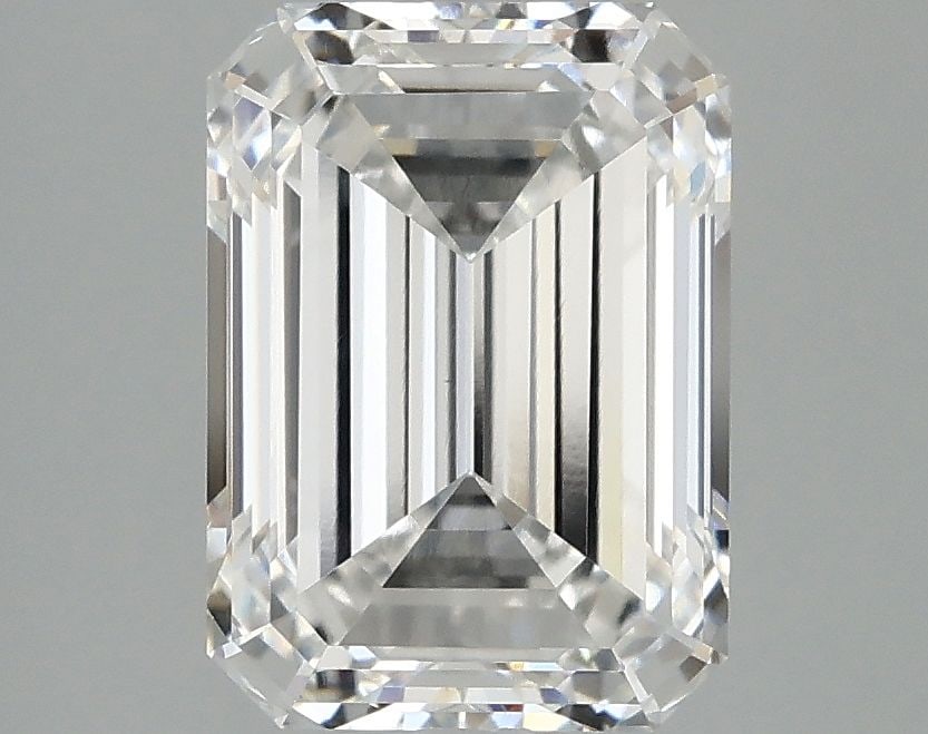 Loose Diamond - EMERALD 3.1ct E VS1: Loose Diamond - EMERALD 3.1ct E VS1 Source: This is a real non-mined Diamond that has been grown in a lab Shape: EMERALD Carats: 3.1 Color: E Clarity: VS1 Certification: IGI Video: