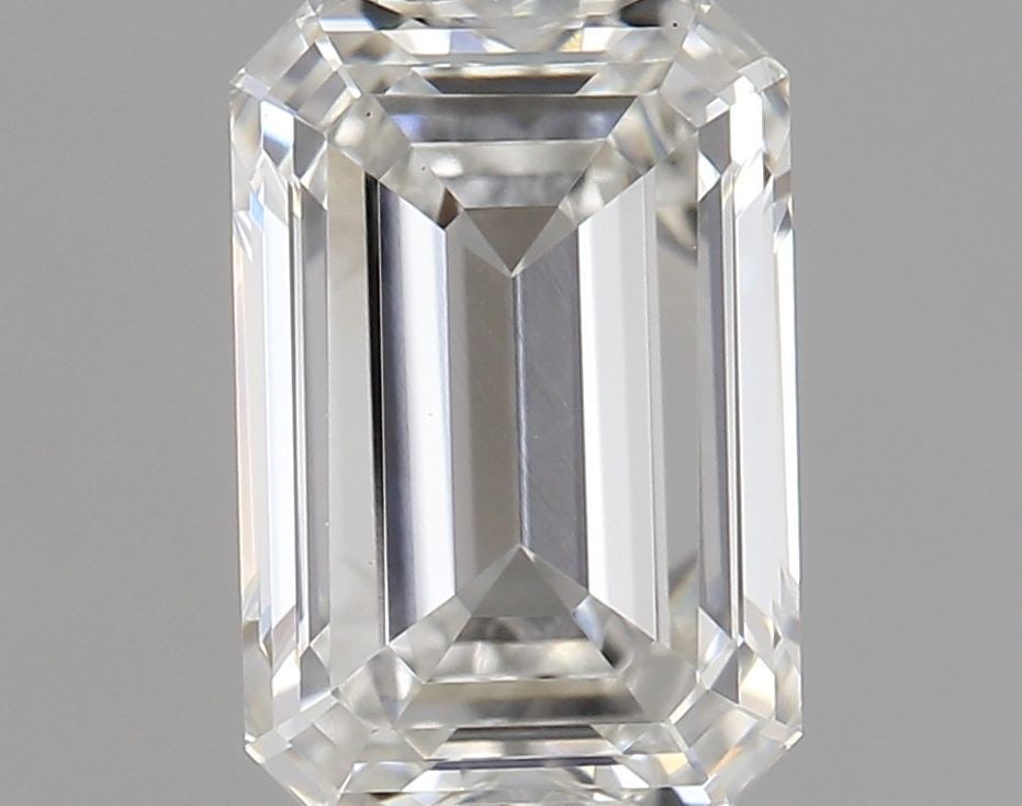 Loose Diamond - EMERALD 0.95ct G VS1: Loose Diamond - EMERALD 0.95ct G VS1 Source: This is a real non-mined Diamond that has been grown in a lab Shape: EMERALD Carats: 0.95 Color: G Clarity: VS1 Certification: IGI Video: