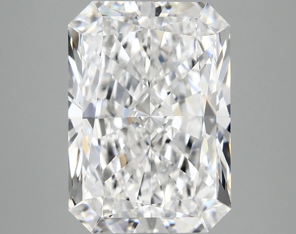 Loose Diamond - RADIANT 3.97ct D VVS2: Loose Diamond - RADIANT 3.97ct D VVS2 Source: This is a real non-mined Diamond that has been grown in a lab Shape: RADIANT Carats: 3.97 Color: D Clarity: VVS2 Certification: IGI Video: