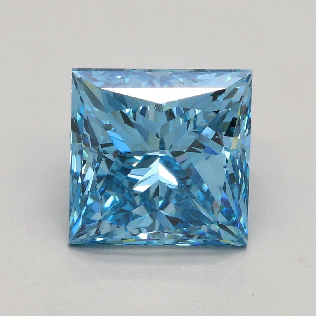 Loose Diamond - PRINCESS 3.01ct Fancy Vivid Blue VS2: Loose Diamond - PRINCESS 3.01ct Fancy Vivid Blue VS2 Source: This is a real non-mined Diamond that has been grown in a lab Shape: PRINCESS Carats: 3.01 Color: Fancy Vivid Blue Certification: IGI Video