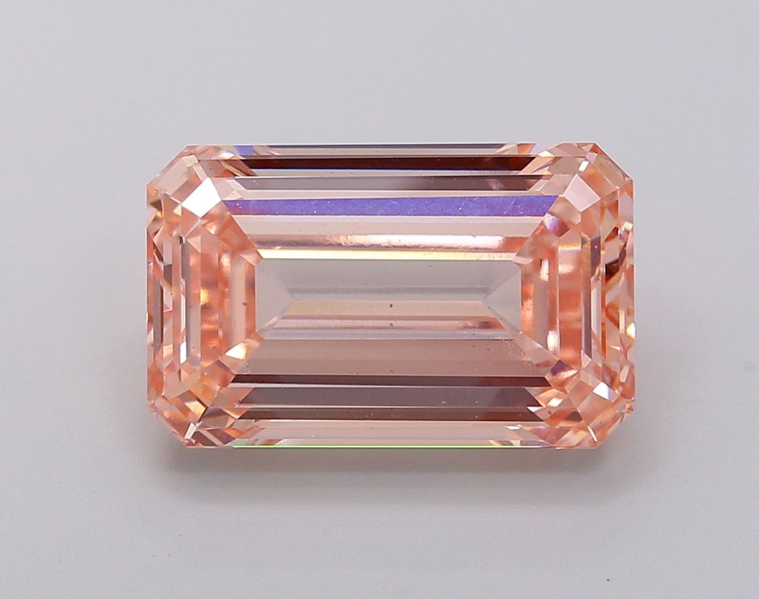 Loose Diamond - EMERALD 7.8ct Fancy Intense Pink Pink VS1: Loose Diamond - EMERALD 7.8ct Fancy Intense Pink Pink VS1 Source: This is a real non-mined Diamond that has been grown in a lab Shape: EMERALD Carats: 7.8 Color: Fancy Intense Pink Pink Certification: