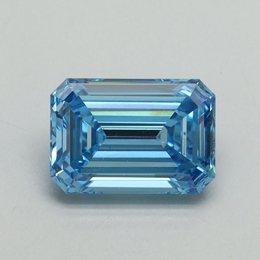 Loose Diamond - EMERALD 1.07ct Fancy Vivid Blue VS1: Loose Diamond - EMERALD 1.07ct Fancy Vivid Blue VS1 Source: This is a real non-mined Diamond that has been grown in a lab Shape: EMERALD Carats: 1.07 Color: Fancy Vivid Blue Certification: IGI Video:
