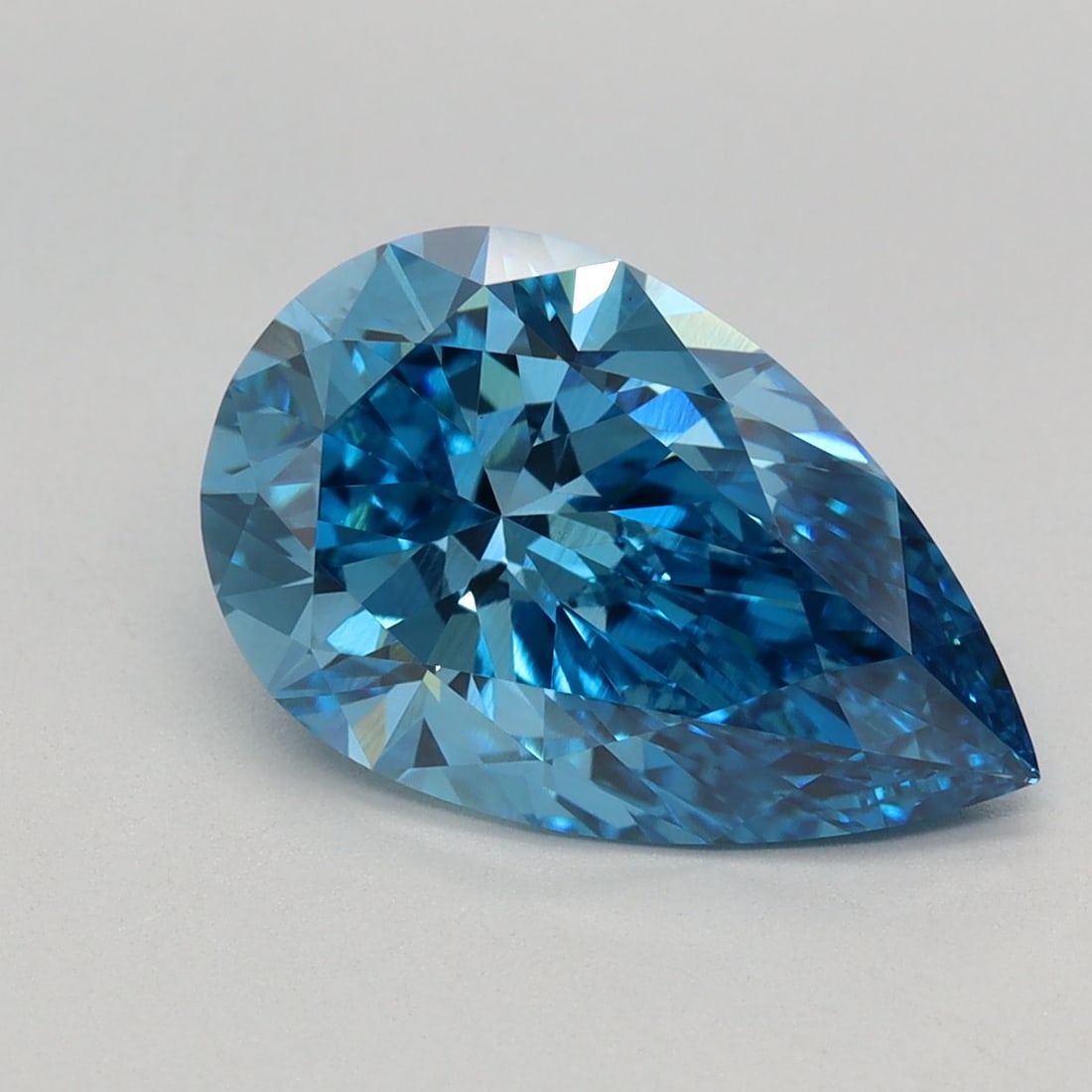 Loose Diamond - PEAR 2.52ct Fancy Vivid Blue VVS2: Loose Diamond - PEAR 2.52ct Fancy Vivid Blue VVS2 Source: This is a real non-mined Diamond that has been grown in a lab Shape: PEAR Carats: 2.52 Color: Fancy Vivid Blue Certification: IGI Video: