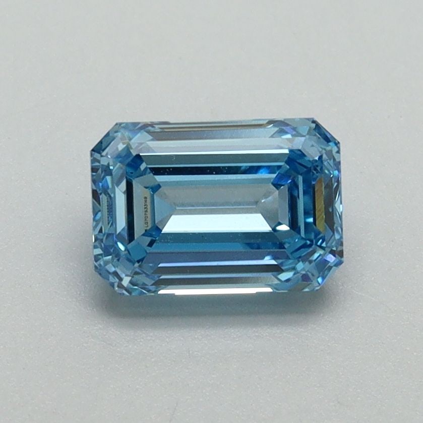 Loose Diamond - EMERALD 1.01ct Fancy Vivid Blue VS1: Loose Diamond - EMERALD 1.01ct Fancy Vivid Blue VS1 Source: This is a real non-mined Diamond that has been grown in a lab Shape: EMERALD Carats: 1.01 Color: Fancy Vivid Blue Certification: IGI Video: