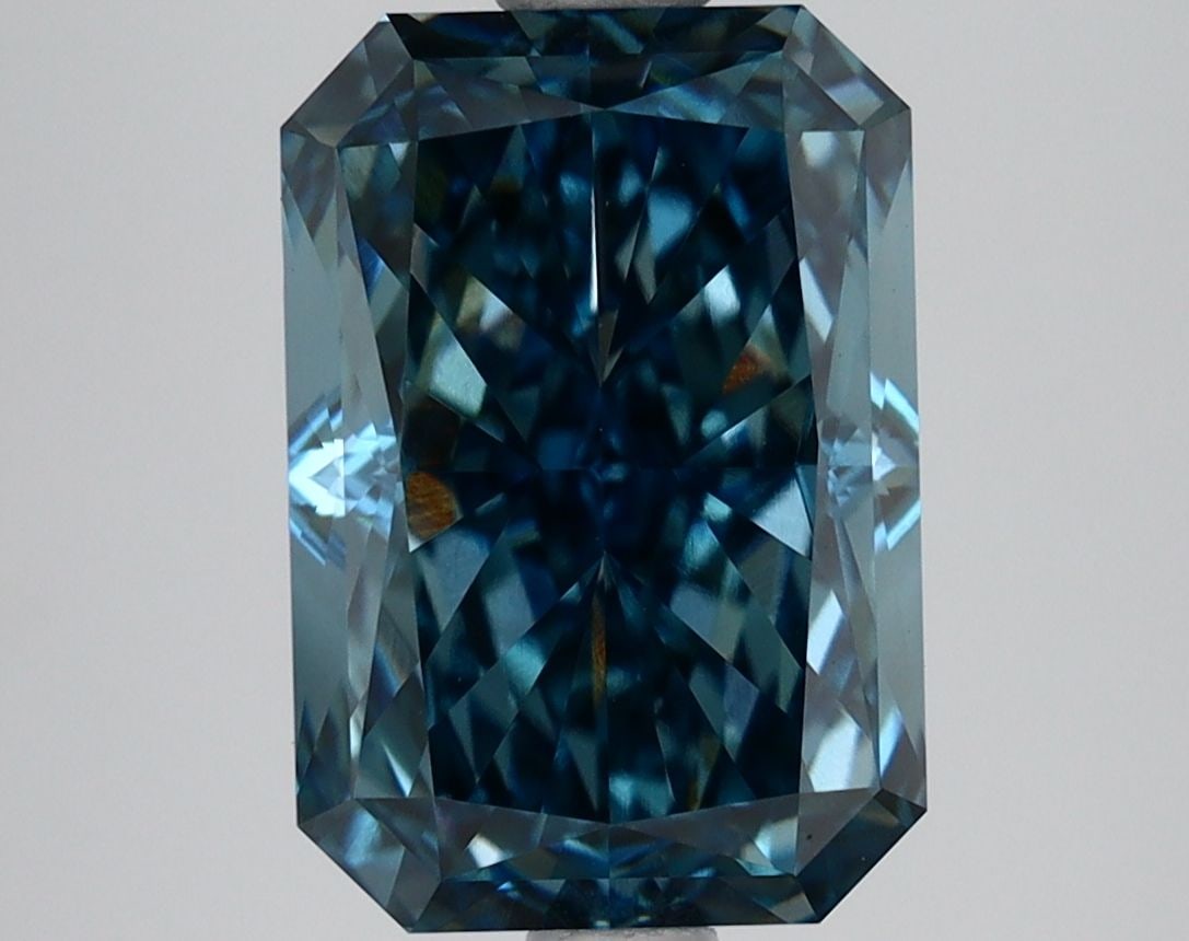 Loose Diamond - RADIANT 2.97ct Fancy Vivid Blue VVS2: Loose Diamond - RADIANT 2.97ct Fancy Vivid Blue VVS2 Source: This is a real non-mined Diamond that has been grown in a lab Shape: RADIANT Carats: 2.97 Color: Fancy Vivid Blue Certification: IGI Video: