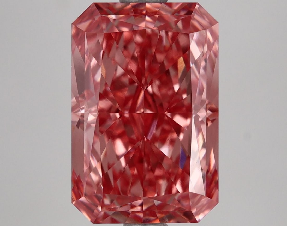 Loose Diamond - RADIANT 3.55ct Fancy Vivid Pink VVS2: Loose Diamond - RADIANT 3.55ct Fancy Vivid Pink VVS2 Source: This is a real non-mined Diamond that has been grown in a lab Shape: RADIANT Carats: 3.55 Color: Fancy Vivid Pink Certification: IGI Video: