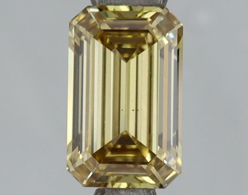 Loose Diamond - RADIANT 1.06ct Fancy Vivid Yellow VS1: Loose Diamond - RADIANT 1.06ct Fancy Vivid Yellow VS1 Source: This is a real non-mined Diamond that has been grown in a lab Shape: RADIANT Carats: 1.06 Color: Fancy Vivid Yellow Certification: NONE Vi