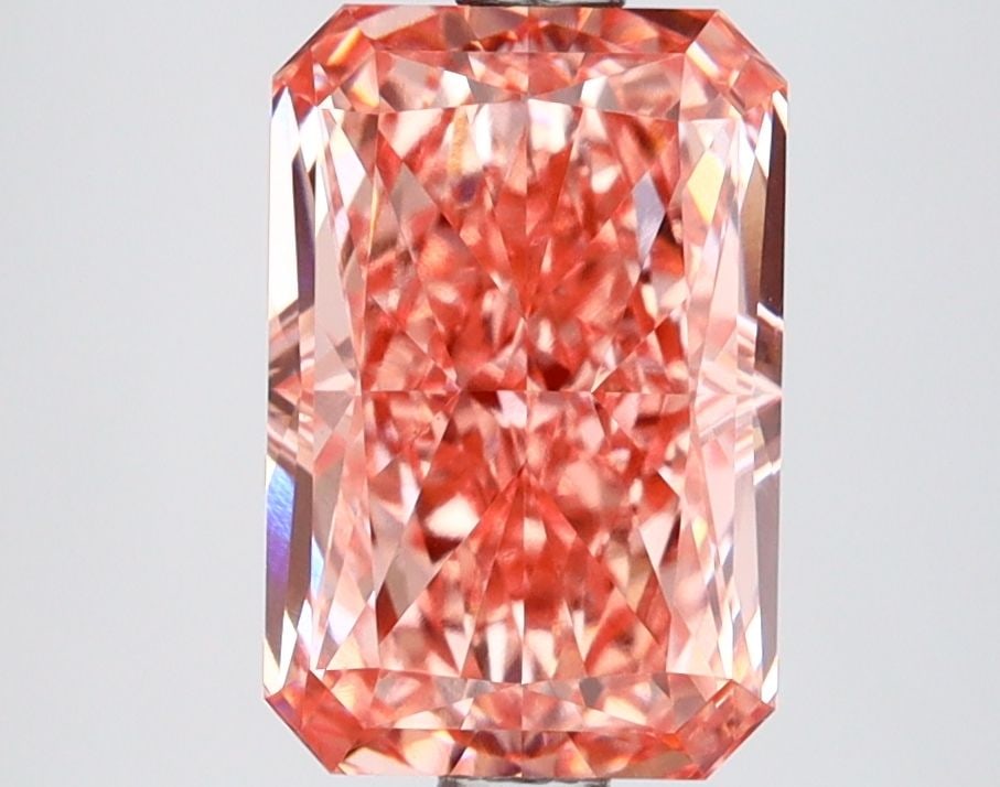 Loose Diamond - RADIANT 2.69ct Fancy Vivid Pink VVS2: Loose Diamond - RADIANT 2.69ct Fancy Vivid Pink VVS2 Source: This is a real non-mined Diamond that has been grown in a lab Shape: RADIANT Carats: 2.69 Color: Fancy Vivid Pink Certification: IGI Video: