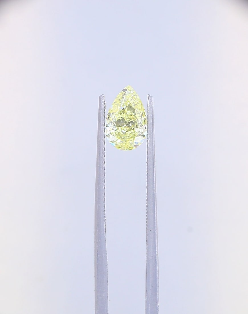 Loose Diamond - PEAR 1.09ct Fancy Yellow VS2: Loose Diamond - PEAR 1.09ct Fancy Yellow VS2 Source: This is a real non-mined Diamond that has been grown in a lab Shape: PEAR Carats: 1.09 Color: Fancy Yellow Certification: IGI Video: