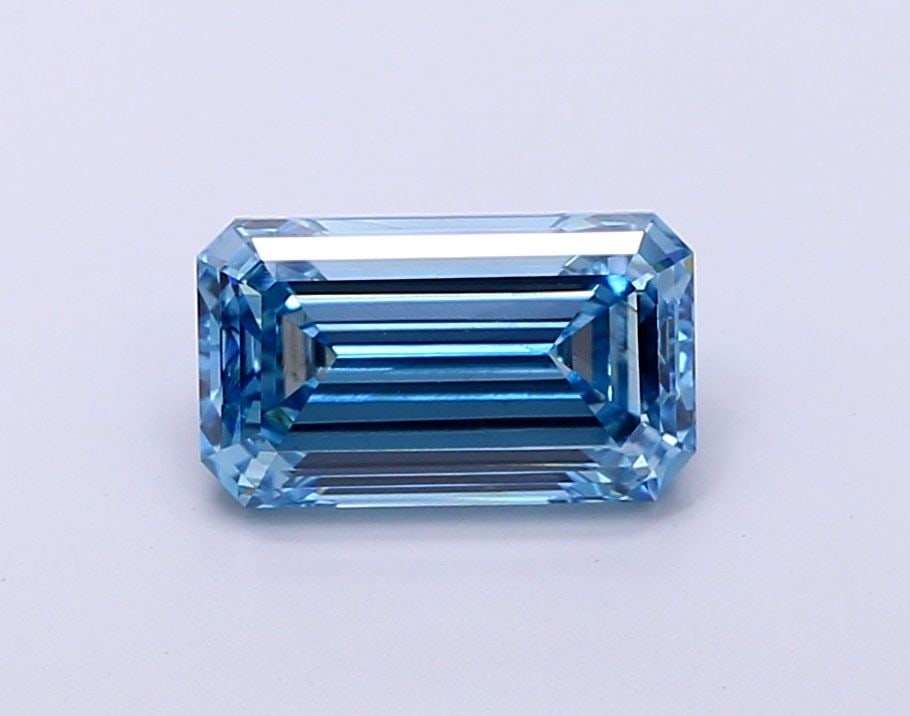 Loose Diamond - EMERALD 2.02ct Fancy Vivid Blue VS1: Loose Diamond - EMERALD 2.02ct Fancy Vivid Blue VS1 Source: This is a real non-mined Diamond that has been grown in a lab Shape: EMERALD Carats: 2.02 Color: Fancy Vivid Blue Certification: IGI Video:
