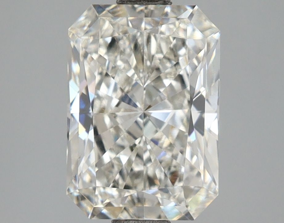 Loose Diamond - RADIANT 2.52ct Fancy Vivid Pink VS1: Loose Diamond - RADIANT 2.52ct Fancy Vivid Pink VS1 Source: This is a real non-mined Diamond that has been grown in a lab Shape: RADIANT Carats: 2.52 Color: Fancy Vivid Pink Certification: IGI Video: