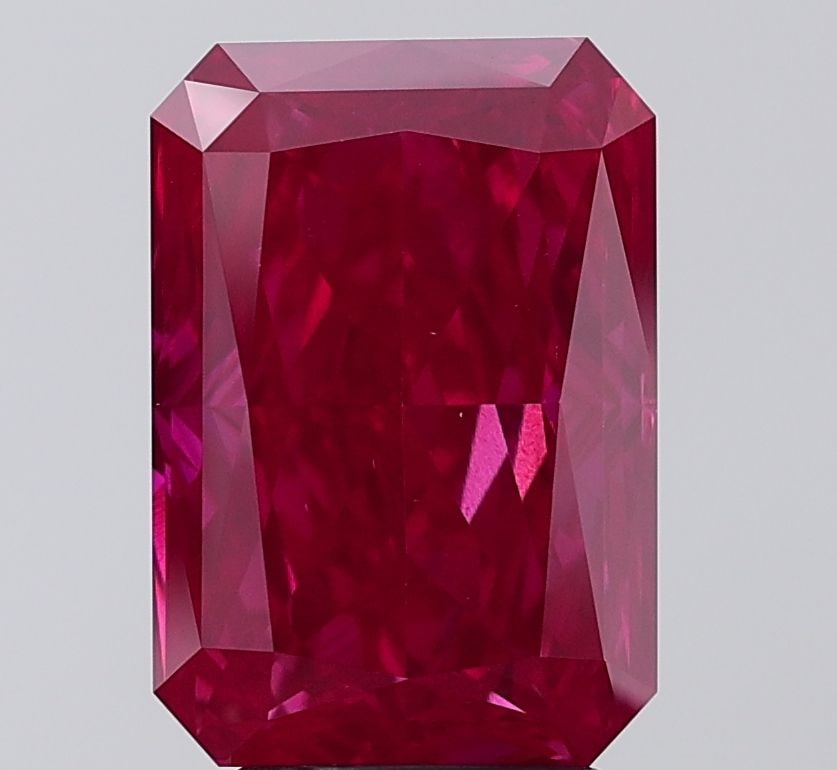 Loose Diamond - RADIANT 5.0ct Fancy Vivid Pink VS1: Loose Diamond - RADIANT 5.0ct Fancy Vivid Pink VS1 Source: This is a real non-mined Diamond that has been grown in a lab Shape: RADIANT Carats: 5.0 Color: Fancy Vivid Pink Certification: NONE Video: