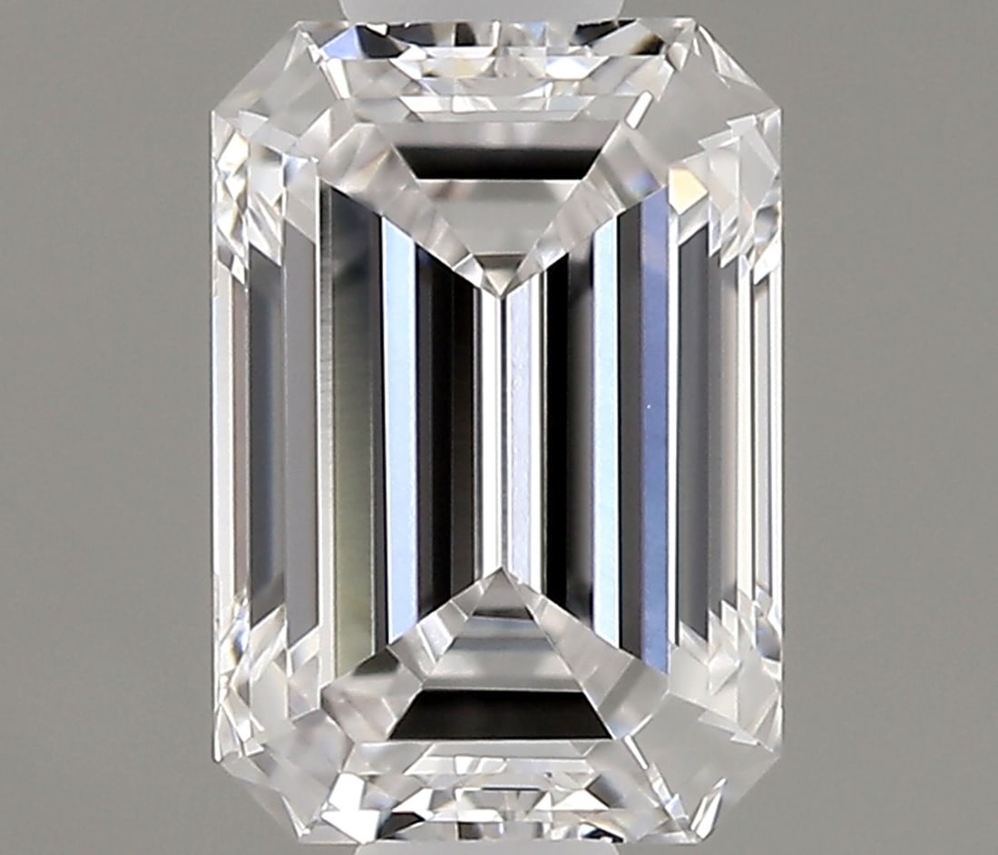 Loose Diamond - EMERALD 0.46ct D VVS1: Loose Diamond - EMERALD 0.46ct D VVS1 Source: This is a real non-mined Diamond that has been grown in a lab Shape: EMERALD Carats: 0.46 Color: D Clarity: VVS1 Certification: NONE Video: