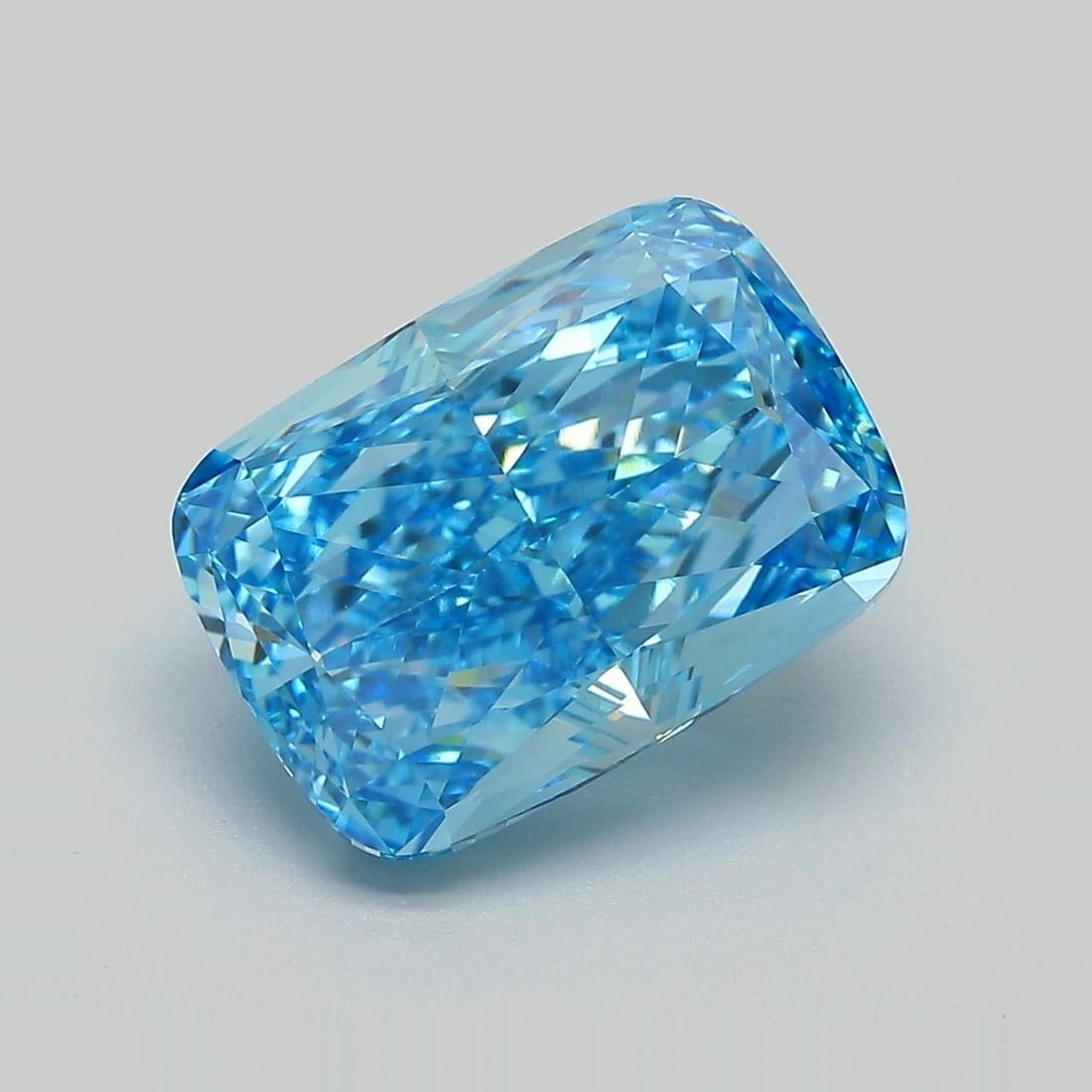 Loose Diamond - CUSHION MODIFIED 5.9ct Fancy Vivid Blue VVS2: Loose Diamond - CUSHION MODIFIED 5.9ct Fancy Vivid Blue VVS2 Source: This is a real non-mined Diamond that has been grown in a lab Shape: CUSHION MODIFIED Carats: 5.9 Color: Fancy Vivid Blue Certifica