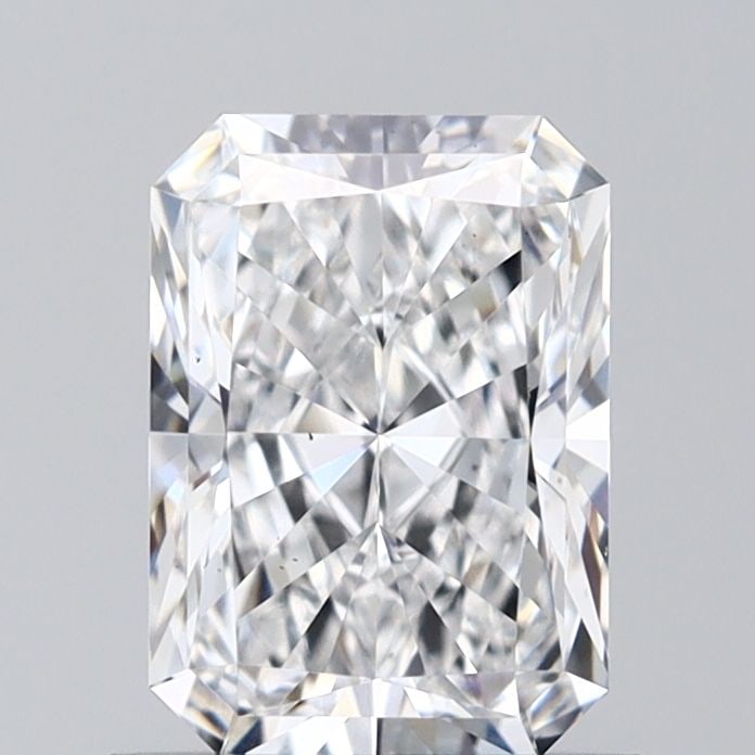 Loose Diamond - RADIANT 1.1ct E VS2: Loose Diamond - RADIANT 1.1ct E VS2 Source: This is a real non-mined Diamond that has been grown in a lab Shape: RADIANT Carats: 1.1 Color: E Clarity: VS2 Certification: GIA Video: