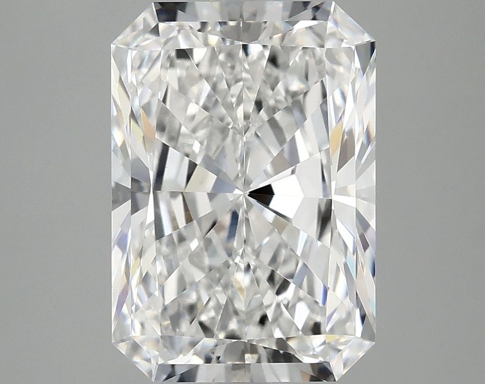 Loose Diamond - RADIANT 4.0ct E VS1: Loose Diamond - RADIANT 4.0ct E VS1 Source: This is a real non-mined Diamond that has been grown in a lab Shape: RADIANT Carats: 4.0 Color: E Clarity: VS1 Certification: IGI Video: