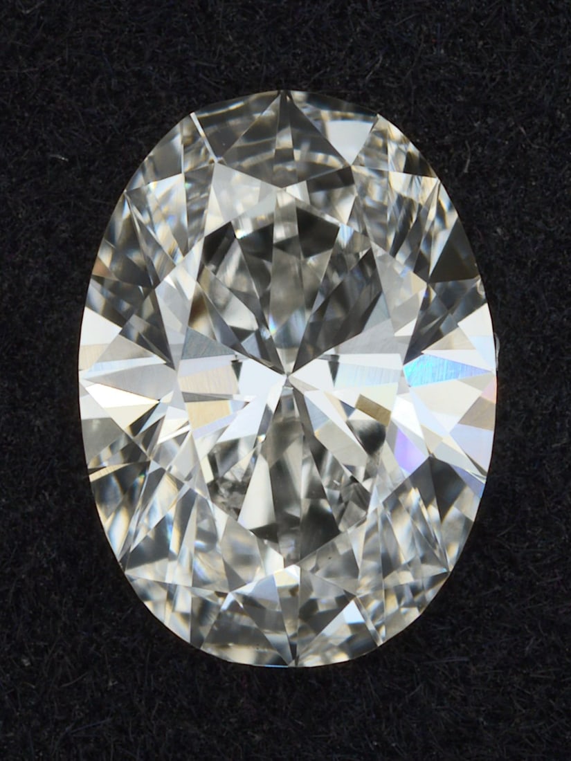 Loose Diamond - OVAL 0.5ct H VS1: Loose Diamond - OVAL 0.5ct H VS1 Source: This is a real non-mined Diamond that has been grown in a lab Shape: OVAL Carats: 0.5 Color: H Clarity: VS1 Certification: IGI The Diamond Depot Guarantee: All