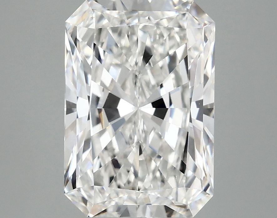 Loose Diamond - RADIANT 3.06ct E VS1: Loose Diamond - RADIANT 3.06ct E VS1 Source: This is a real non-mined Diamond that has been grown in a lab Shape: RADIANT Carats: 3.06 Color: E Clarity: VS1 Certification: IGI Video: