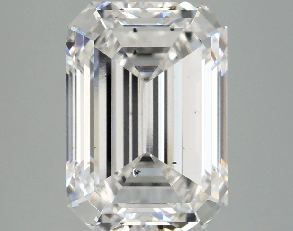 Loose Diamond - EMERALD 4.1ct F SI1: Loose Diamond - EMERALD 4.1ct F SI1 Source: This is a real non-mined Diamond that has been grown in a lab Shape: EMERALD Carats: 4.1 Color: F Clarity: SI1 Certification: IGI Video: