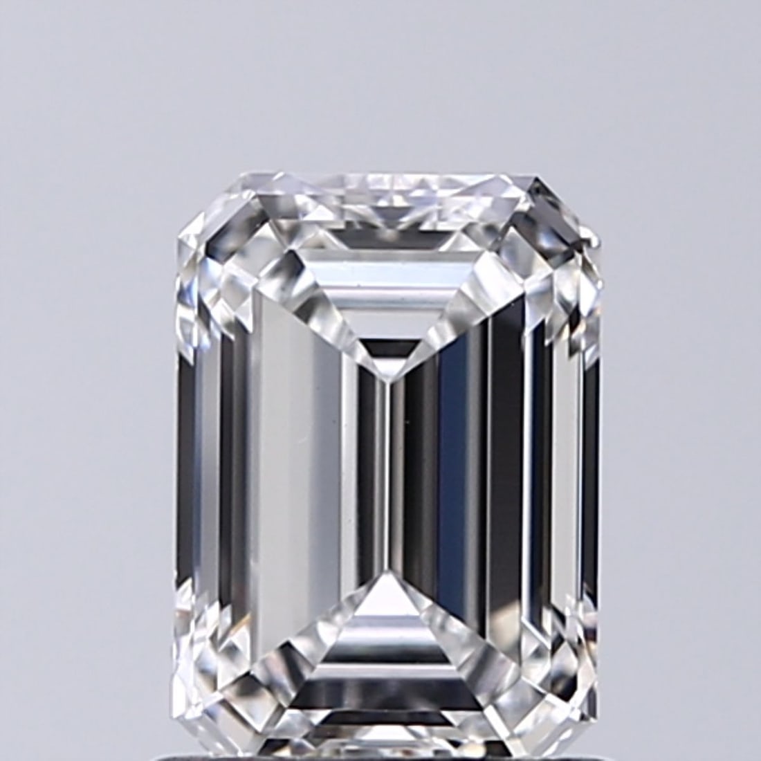 Loose Diamond - EMERALD 1.02ct E VS1: Loose Diamond - EMERALD 1.02ct E VS1 Source: This is a real non-mined Diamond that has been grown in a lab Shape: EMERALD Carats: 1.02 Color: E Clarity: VS1 Certification: IGI Video: