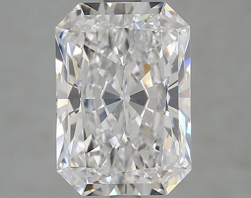 Loose Diamond - RADIANT 3.64ct D VVS2: Loose Diamond - RADIANT 3.64ct D VVS2 Source: This is a real non-mined Diamond that has been grown in a lab Shape: RADIANT Carats: 3.64 Color: D Clarity: VVS2 Certification: GIA Video: