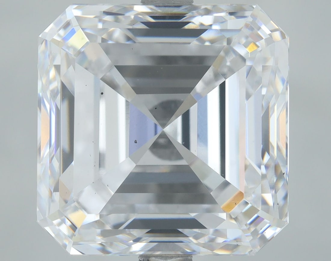 Loose Diamond - SQUARE EMERALD 7.0ct D VS2: Loose Diamond - SQUARE EMERALD 7.0ct D VS2 Source: This is a real non-mined Diamond that has been grown in a lab Shape: SQUARE EMERALD Carats: 7.0 Color: D Clarity: VS2 Certification: IGI Video: