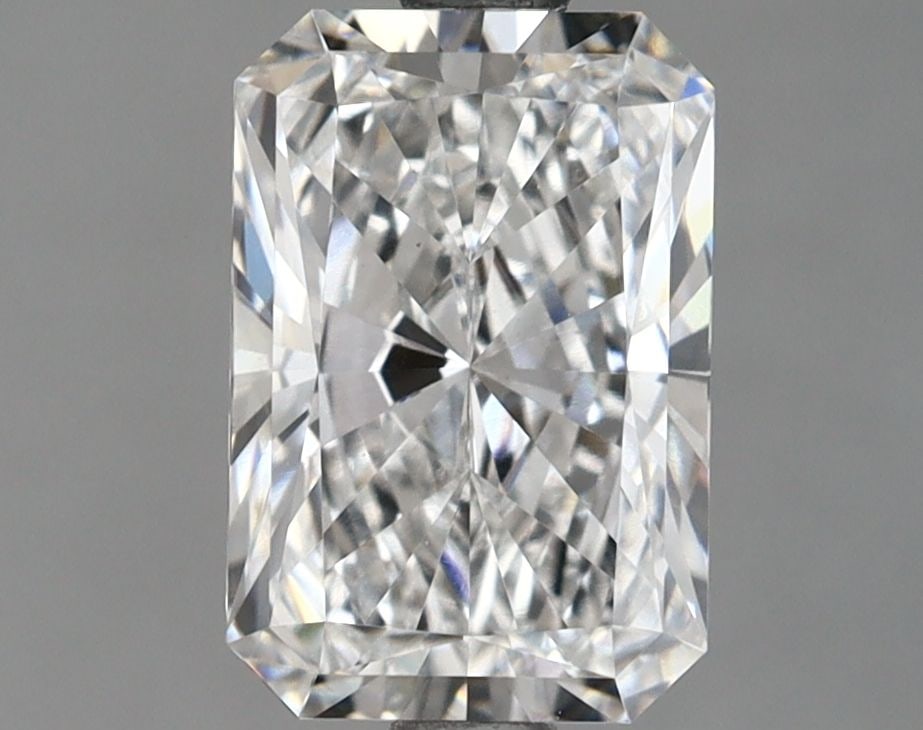 Loose Diamond - RADIANT 1.92ct E VS1: Loose Diamond - RADIANT 1.92ct E VS1 Source: This is a real non-mined Diamond that has been grown in a lab Shape: RADIANT Carats: 1.92 Color: E Clarity: VS1 Certification: GIA Video: