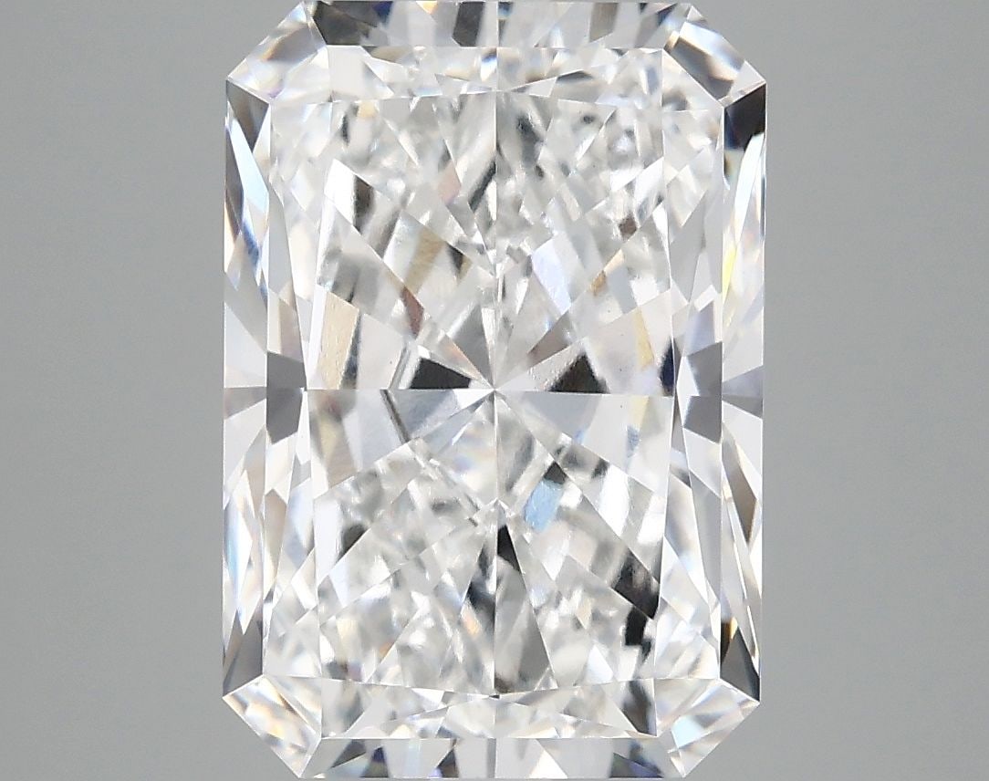 Loose Diamond - RADIANT 5.91ct E VVS2: Loose Diamond - RADIANT 5.91ct E VVS2 Source: This is a real non-mined Diamond that has been grown in a lab Shape: RADIANT Carats: 5.91 Color: E Clarity: VVS2 Certification: IGI Video: