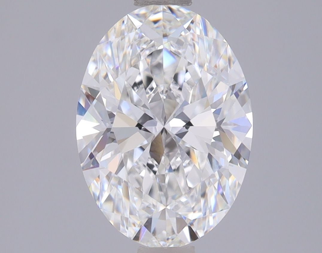 Loose Diamond - OVAL 2.0ct E VVS2: Loose Diamond - OVAL 2.0ct E VVS2 Source: This is a real non-mined Diamond that has been grown in a lab Shape: OVAL Carats: 2.0 Color: E Clarity: VVS2 Certification: IGI Video: