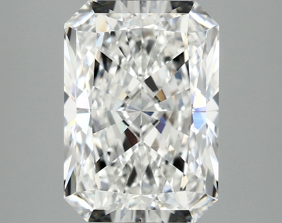 Loose Diamond - RADIANT 4.18ct E VS1: Loose Diamond - RADIANT 4.18ct E VS1 Source: This is a real non-mined Diamond that has been grown in a lab Shape: RADIANT Carats: 4.18 Color: E Clarity: VS1 Certification: IGI Video: