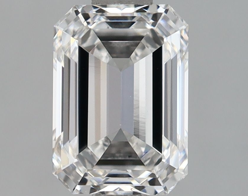 Loose Diamond - EMERALD 1.33ct F VS1: Loose Diamond - EMERALD 1.33ct F VS1 Source: This is a real non-mined Diamond that has been grown in a lab Shape: EMERALD Carats: 1.33 Color: F Clarity: VS1 Certification: IGI Video: