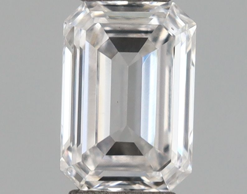 Loose Diamond - EMERALD 0.46ct E VS1: Loose Diamond - EMERALD 0.46ct E VS1 Source: This is a real non-mined Diamond that has been grown in a lab Shape: EMERALD Carats: 0.46 Color: E Clarity: VS1 Certification: IGI Video: Video Link The