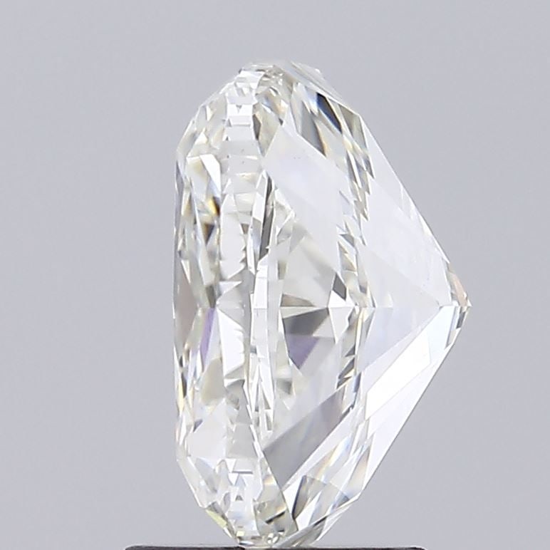 Loose Diamond - CUSHION BRILLIANT 3.33ct H VVS2: Loose Diamond - CUSHION BRILLIANT 3.33ct H VVS2 Source: This is a real non-mined Diamond that has been grown in a lab Shape: CUSHION BRILLIANT Carats: 3.33 Color: H Clarity: VVS2 Certification: IGI Vi
