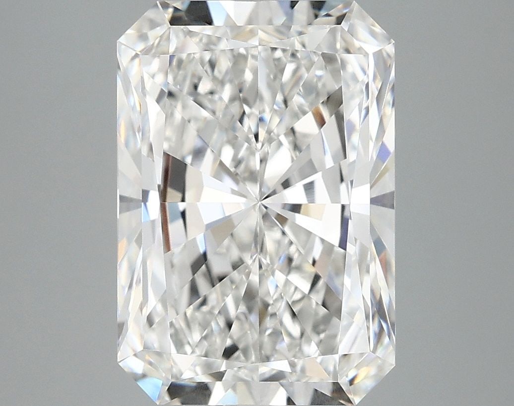 Loose Diamond - RADIANT 4.89ct E VVS2: Loose Diamond - RADIANT 4.89ct E VVS2 Source: This is a real non-mined Diamond that has been grown in a lab Shape: RADIANT Carats: 4.89 Color: E Clarity: VVS2 Certification: IGI Video: