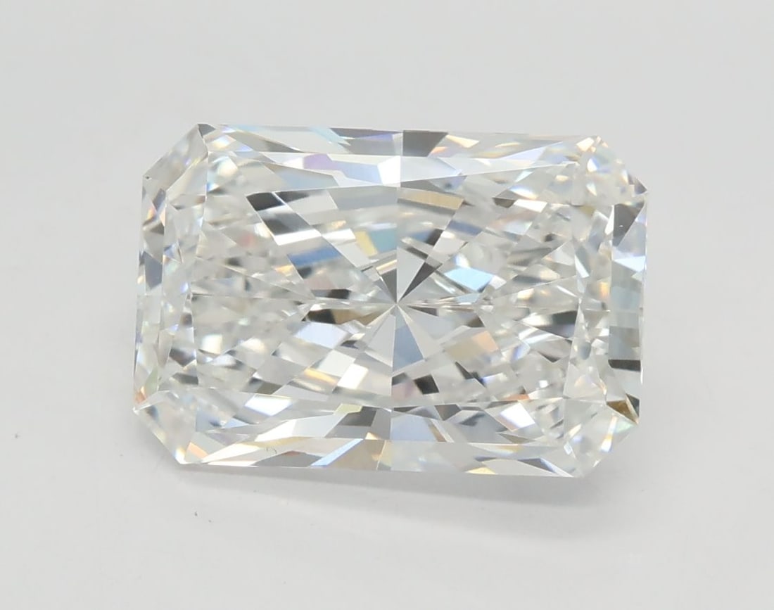 Loose Diamond - RADIANT 2.54ct E VVS1: Loose Diamond - RADIANT 2.54ct E VVS1 Source: This is a real non-mined Diamond that has been grown in a lab Shape: RADIANT Carats: 2.54 Color: E Clarity: VVS1 Certification: GIA Video: