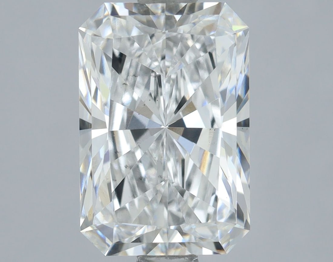 Loose Diamond - RADIANT 1.7ct E VS2: Loose Diamond - RADIANT 1.7ct E VS2 Source: This is a real non-mined Diamond that has been grown in a lab Shape: RADIANT Carats: 1.7 Color: E Clarity: VS2 Certification: IGI Video:
