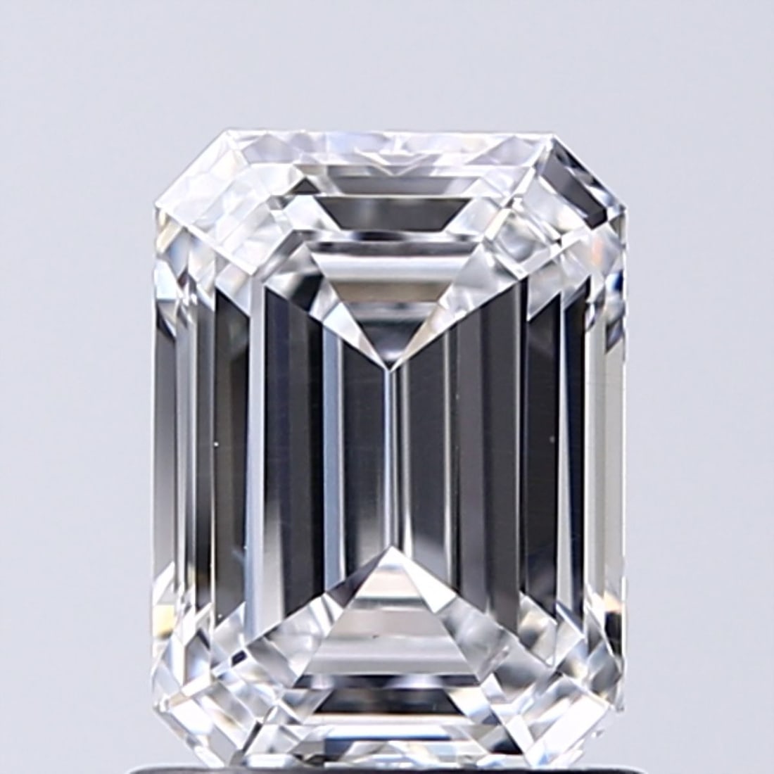 Loose Diamond - EMERALD 1.02ct D VS2: Loose Diamond - EMERALD 1.02ct D VS2 Source: This is a real non-mined Diamond that has been grown in a lab Shape: EMERALD Carats: 1.02 Color: D Clarity: VS2 Certification: IGI Video: