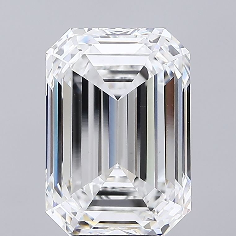 Loose Diamond - EMERALD 6.06ct E VVS2: Loose Diamond - EMERALD 6.06ct E VVS2 Source: This is a real non-mined Diamond that has been grown in a lab Shape: EMERALD Carats: 6.06 Color: E Clarity: VVS2 Certification: IGI Video: