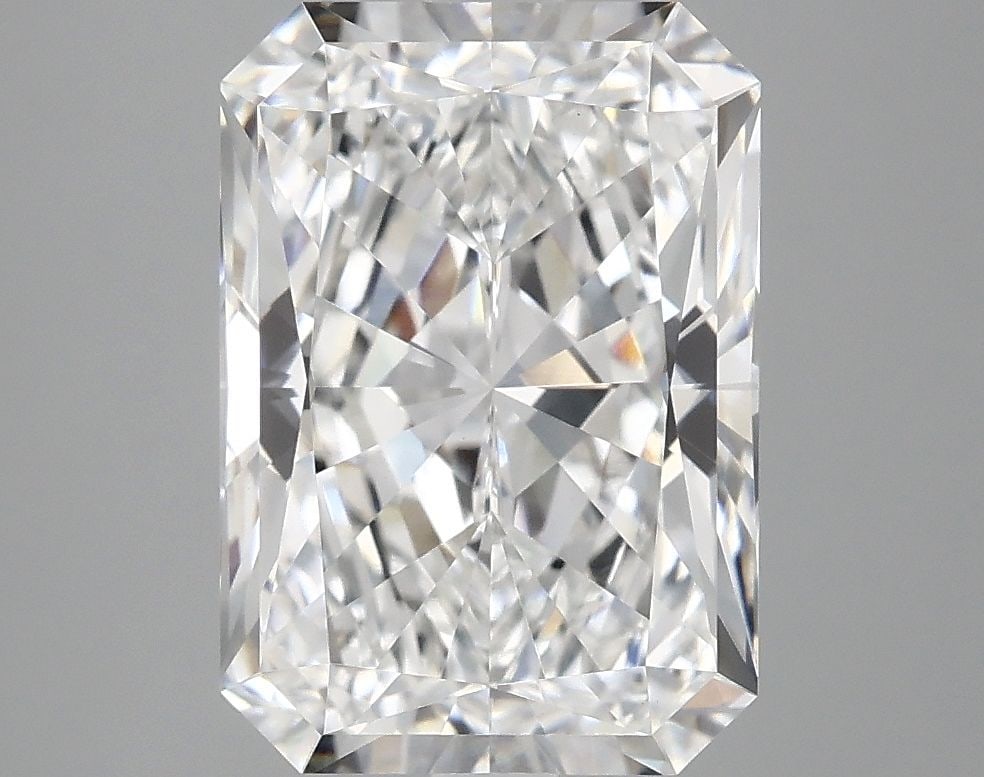 Loose Diamond - RADIANT 4.1ct E VVS2: Loose Diamond - RADIANT 4.1ct E VVS2 Source: This is a real non-mined Diamond that has been grown in a lab Shape: RADIANT Carats: 4.1 Color: E Clarity: VVS2 Certification: IGI Video: Video Link The