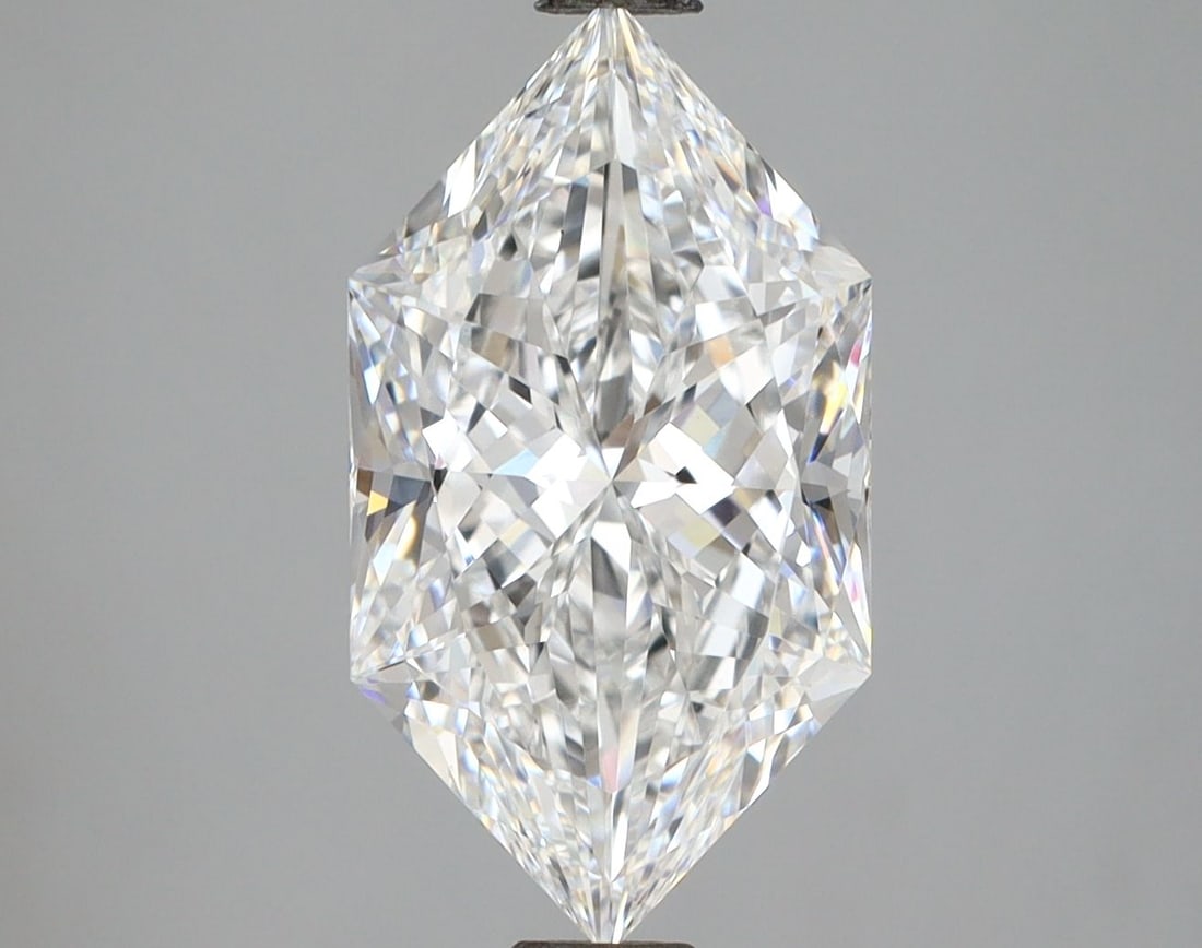 Loose Diamond - HEXAGONAL 3.25ct E VVS2: Loose Diamond - HEXAGONAL 3.25ct E VVS2 Source: This is a real non-mined Diamond that has been grown in a lab Shape: HEXAGONAL Carats: 3.25 Color: E Clarity: VVS2 Certification: IGI Video: