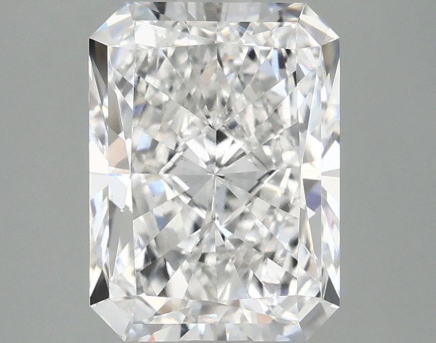 Loose Diamond - RADIANT 3.04ct E VS1: Loose Diamond - RADIANT 3.04ct E VS1 Source: This is a real non-mined Diamond that has been grown in a lab Shape: RADIANT Carats: 3.04 Color: E Clarity: VS1 Certification: IGI Video: