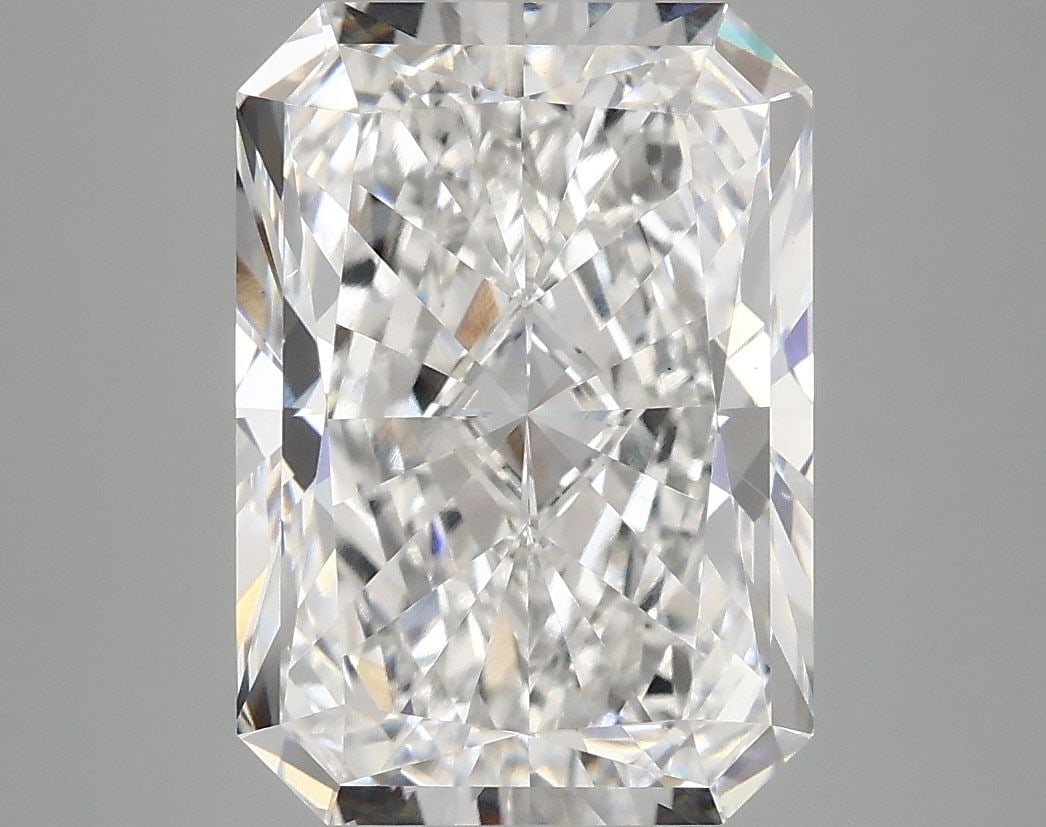 Loose Diamond - RADIANT 5.04ct E VS1: Loose Diamond - RADIANT 5.04ct E VS1 Source: This is a real non-mined Diamond that has been grown in a lab Shape: RADIANT Carats: 5.04 Color: E Clarity: VS1 Certification: IGI Video: Video Link The